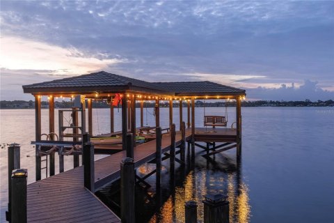 Villa ou maison à Longwood, Floride 4 chambres, 353.49 m2 № 2201535