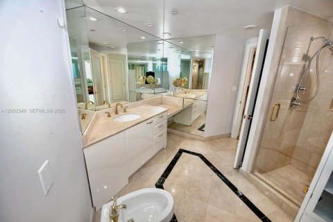 Condo in Aventura, Florida, 2 bedrooms  № 2067812 - photo 14