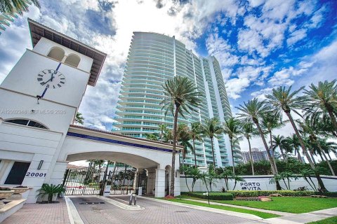 Condo in Aventura, Florida, 2 bedrooms  № 2067812 - photo 25