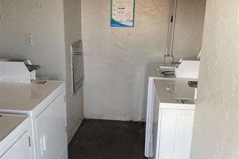 Condo in North Miami Beach, Florida, 1 bedroom  № 2043260 - photo 5