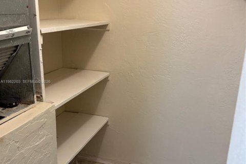 Condo in North Miami Beach, Florida, 1 bedroom  № 2043260 - photo 7