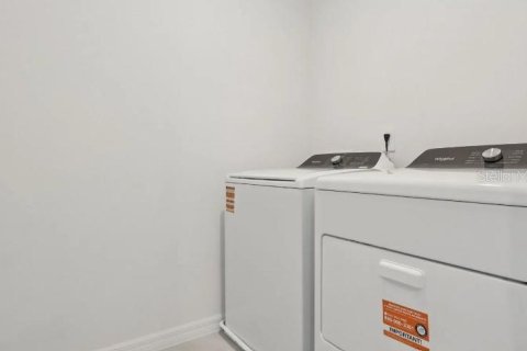 Touwnhouse à vendre à Clermont, Floride: 3 chambres, 137.96 m2 № 2423986 - photo 5