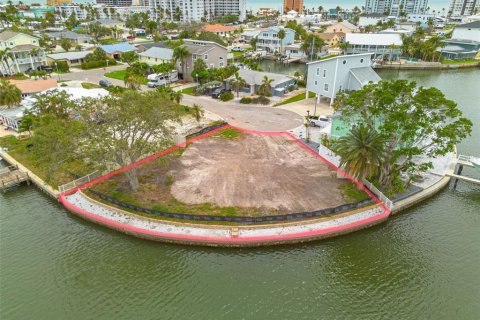 Terreno en venta en Redington Shores, Florida № 1533721 - foto 10