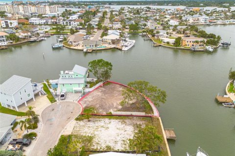 Terreno en venta en Redington Shores, Florida № 1533721 - foto 11