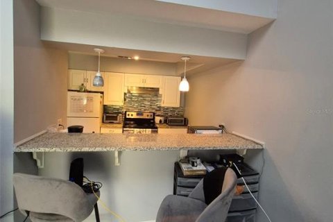 Townhouse in Orlando, Florida 2 bedrooms, 102.75 sq.m. № 1533257 - photo 2