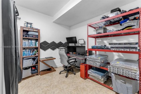 Купить виллу или дом в Майами, Флорида 4 спальни, 227.24м2, № 2155129 - фото 21