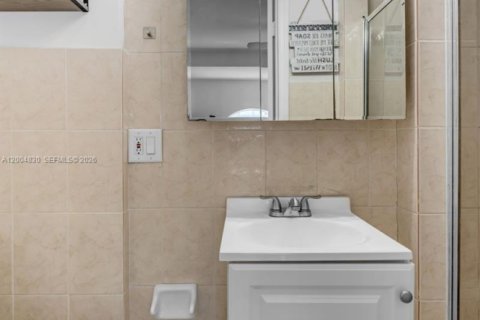 Купить виллу или дом в Майами, Флорида 4 спальни, 227.24м2, № 2155129 - фото 19