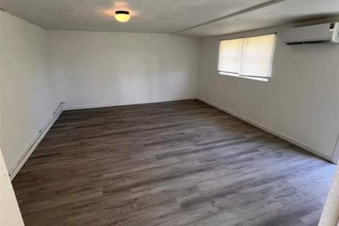 House in Port Charlotte, Florida 2 bedrooms, 110.37 sq.m. № 1915092 - photo 7