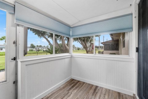 Condo in West Palm Beach, Florida, 1 bedroom  № 2368563 - photo 23