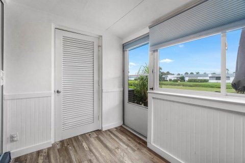 Condo in West Palm Beach, Florida, 1 bedroom  № 2368563 - photo 22