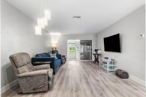 Condo in West Palm Beach, Florida, 1 bedroom  № 2368563 - photo 13