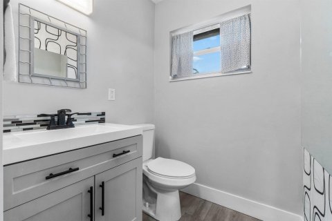 Condo in West Palm Beach, Florida, 1 bedroom  № 2368563 - photo 16