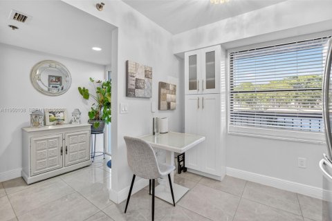 Condo in Boca Raton, Florida, 2 bedrooms № 2007373 - photo 4