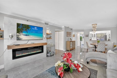 Condo in Boca Raton, Florida, 2 bedrooms № 2007373 - photo 10