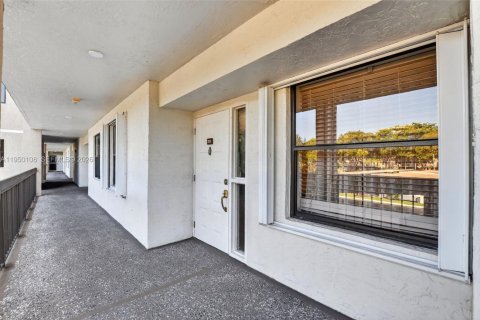 Condo in Boca Raton, Florida, 2 bedrooms № 2007373 - photo 22