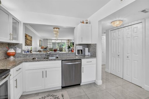 Condo in Boca Raton, Florida, 2 bedrooms № 2007373