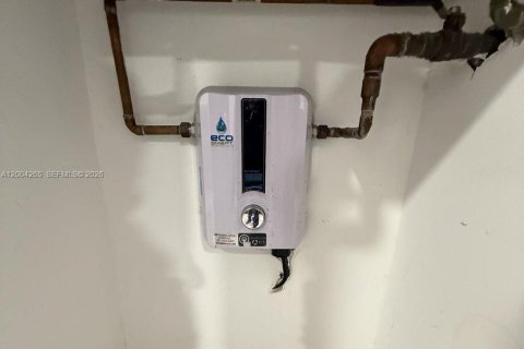 Studio in the Condo in Hollywood, Florida  № 2068549 - photo 20