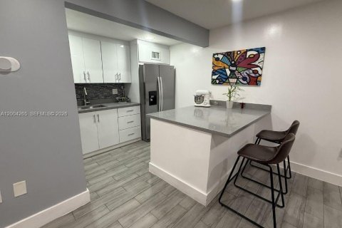 Studio in the Condo in Hollywood, Florida  № 2068549 - photo 9