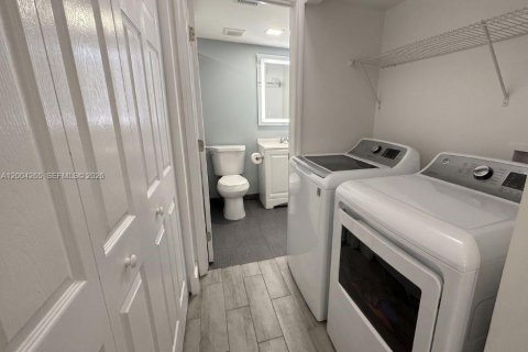 Studio in the Condo in Hollywood, Florida  № 2068549 - photo 12