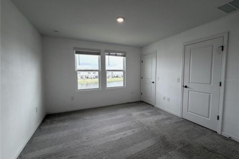 Townhouse in Poinciana, Florida 2 bedrooms, 116.59 sq.m. № 2198521 - photo 9