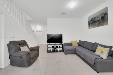 Touwnhouse à vendre à Homestead, Floride: 3 chambres, 123.37 m2 № 2077015 - photo 12