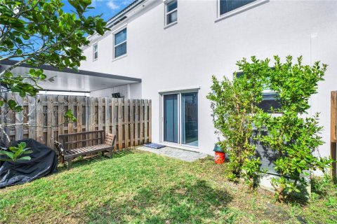 Touwnhouse à vendre à Homestead, Floride: 3 chambres, 123.37 m2 № 2077015 - photo 30