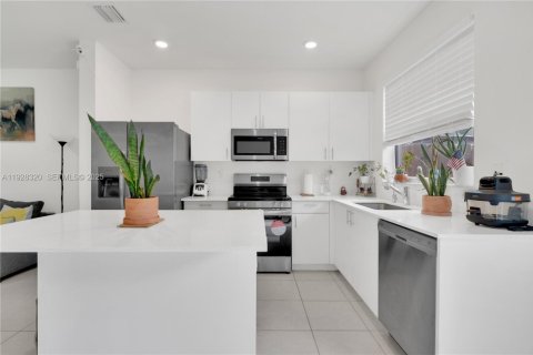 Touwnhouse à vendre à Homestead, Floride: 3 chambres, 123.37 m2 № 2077015 - photo 6