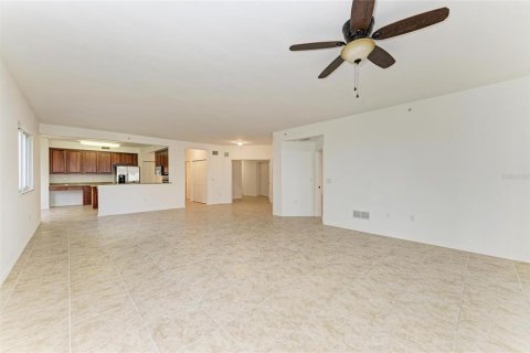 Condo in Punta Gorda, Florida, 3 bedrooms  № 1569844 - photo 12