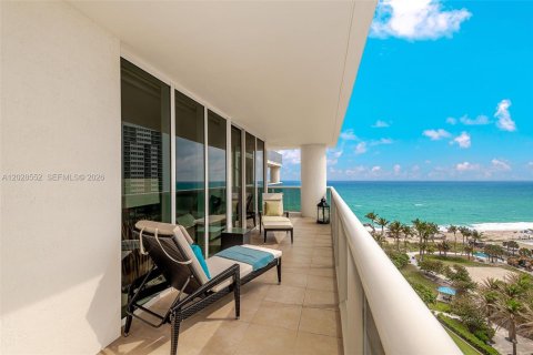 Condo in Hallandale Beach, Florida, 2 bedrooms  № 2145876 - photo 4