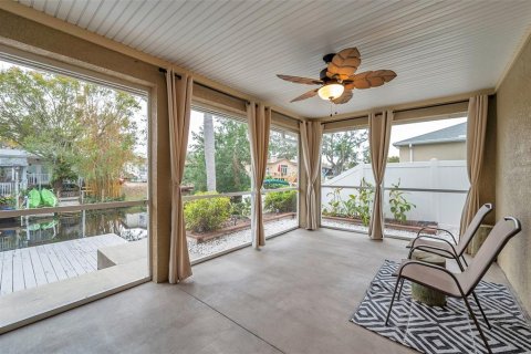 Villa ou maison à vendre à Palm Harbor, Floride: 4 chambres, 194.54 m2 № 2417002 - photo 18