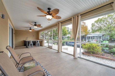 Villa ou maison à vendre à Palm Harbor, Floride: 4 chambres, 194.54 m2 № 2417002 - photo 19