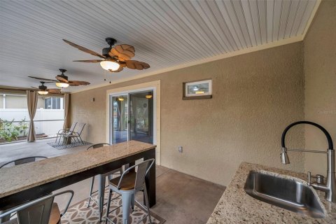 Villa ou maison à vendre à Palm Harbor, Floride: 4 chambres, 194.54 m2 № 2417002 - photo 25