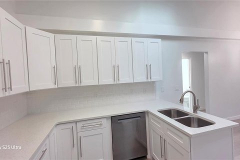 Снять в аренду квартиру в Брейдентон, Флорида 2 спальни, 108.23м2, № 1798212 - фото 15