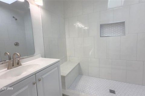 Снять в аренду квартиру в Брейдентон, Флорида 2 спальни, 108.23м2, № 1798212 - фото 18