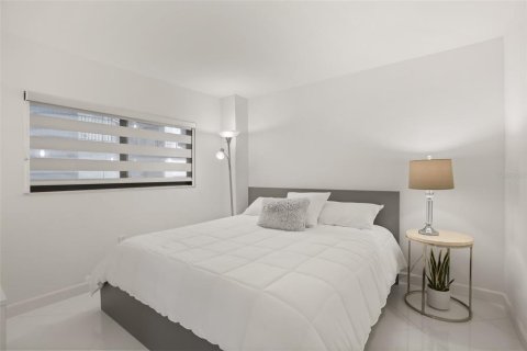 Condo in New Smyrna Beach, Florida, 2 bedrooms  № 2234793 - photo 13