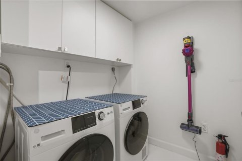 Condo in New Smyrna Beach, Florida, 2 bedrooms  № 2234793 - photo 21