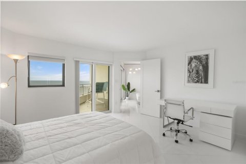 Condo in New Smyrna Beach, Florida, 2 bedrooms  № 2234793 - photo 17