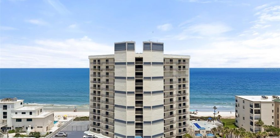 Condo in New Smyrna Beach, Florida, 2 bedrooms  № 2234793