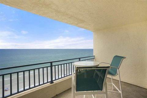Condo in New Smyrna Beach, Florida, 2 bedrooms  № 2234793 - photo 4