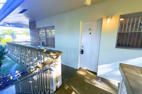 Touwnhouse à louer à Fort Lauderdale, Floride: 1 chambre, 515.05 m2 № 2154575 - photo 11