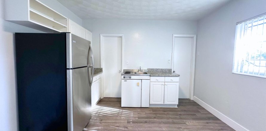 Touwnhouse à Fort Lauderdale, Floride 1 chambre, 515.05 m2 № 2154575
