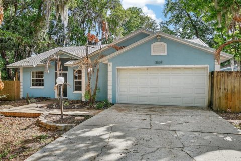 House in Port Orange, Florida 3 bedrooms, 152.17 sq.m. № 2124441