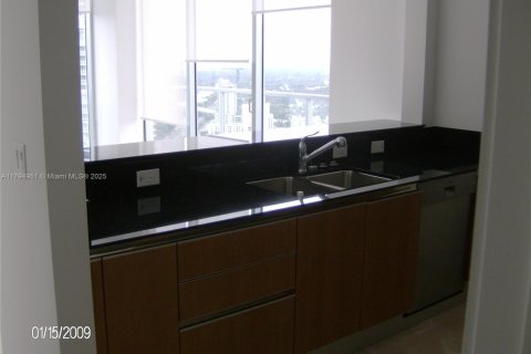 Condo in Miami, Florida, 2 bedrooms  № 1752030 - photo 6