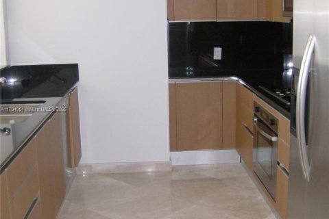 Condo in Miami, Florida, 2 bedrooms  № 1752030 - photo 5