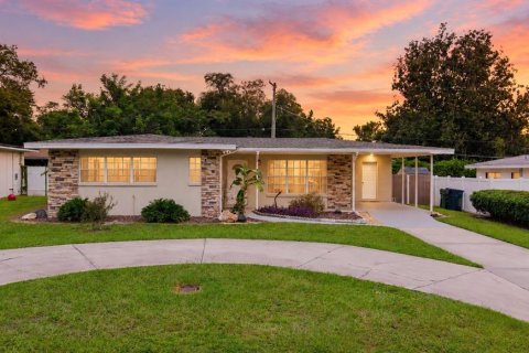 Villa ou maison à Tampa, Floride 3 chambres, 117.06 m2 № 2405298