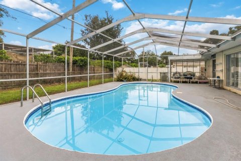 Villa ou maison à vendre à Tampa, Floride: 3 chambres, 117.06 m2 № 2405298 - photo 2