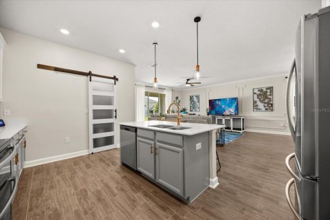 House in Winter Garden, Florida 4 bedrooms, 252.88 sq.m. № 1846499 - photo 12