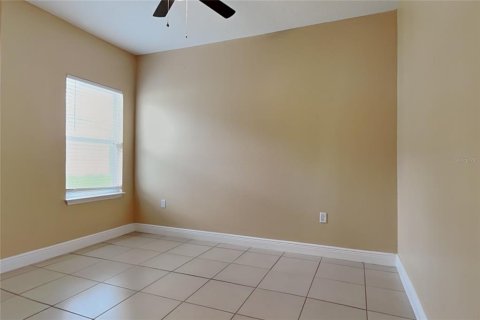 House in Ocala, Florida 4 bedrooms, 146.79 sq.m. № 2258288 - photo 8