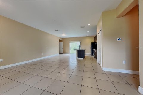 House in Ocala, Florida 4 bedrooms, 146.79 sq.m. № 2258288 - photo 3