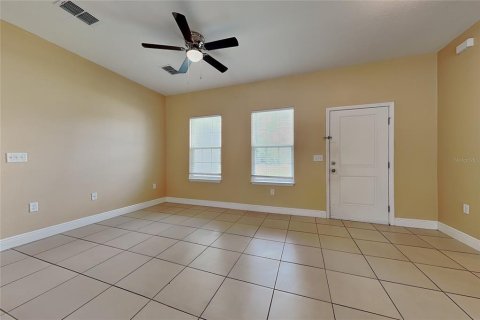 House in Ocala, Florida 4 bedrooms, 146.79 sq.m. № 2258288 - photo 2